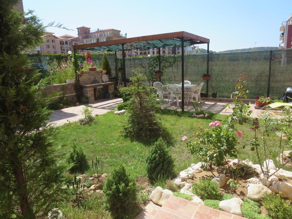 Astara Apartments Приморско Екстериор снимка