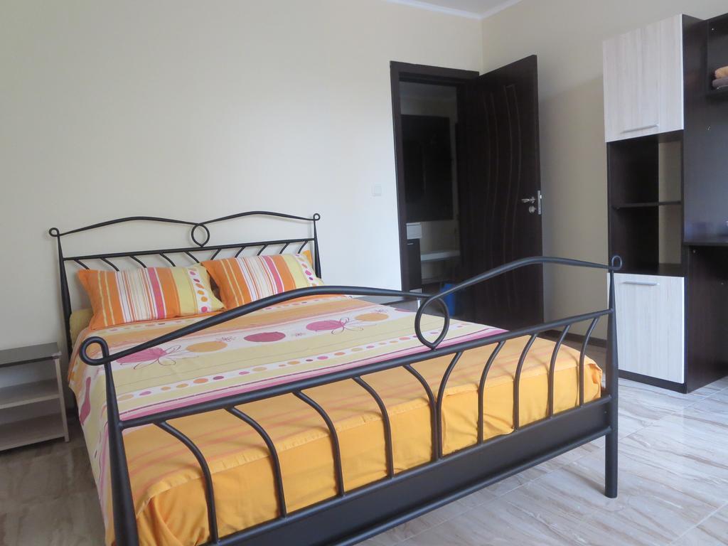 Astara Apartments Приморско Екстериор снимка