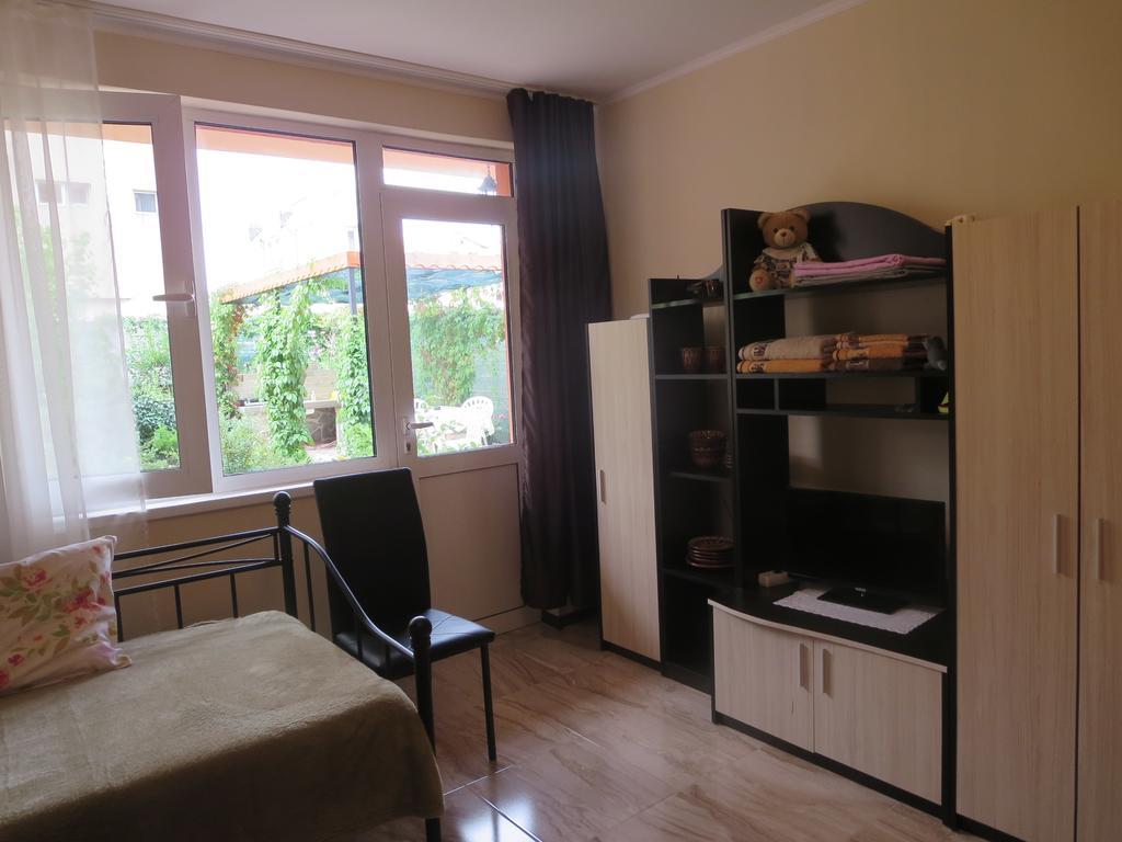 Astara Apartments Приморско Екстериор снимка